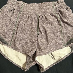 Lululemon hotty hot shorts, size 4, inch 2.5,